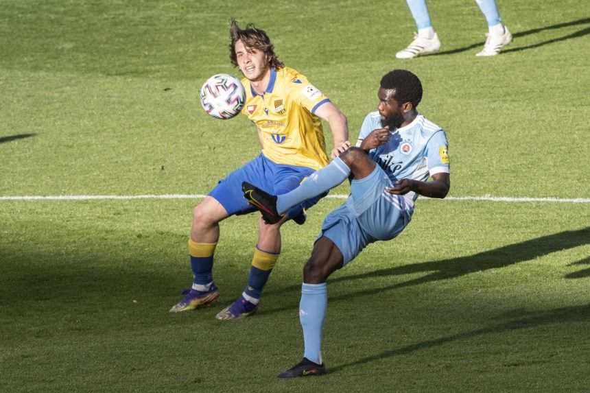 Slovan v šlágri nevyužil šancu stať sa majstrom Fortuna ligy