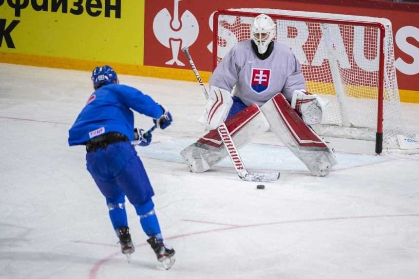 Zostava Slovákov na prvý zápas MS je známa. V bráne bude Konrád