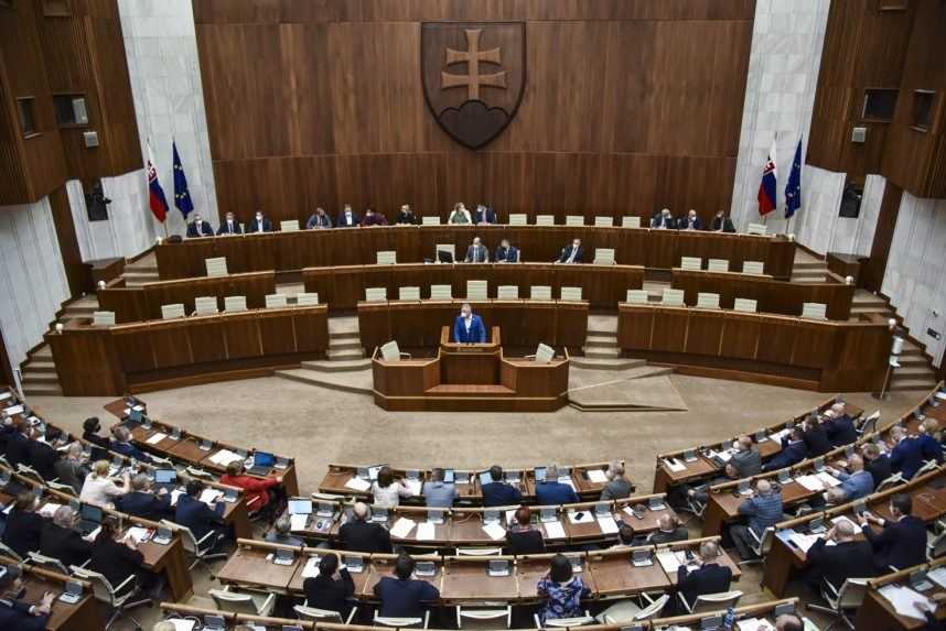 Parlament bude rokovať zrýchlene o novele štátneho rozpočtu