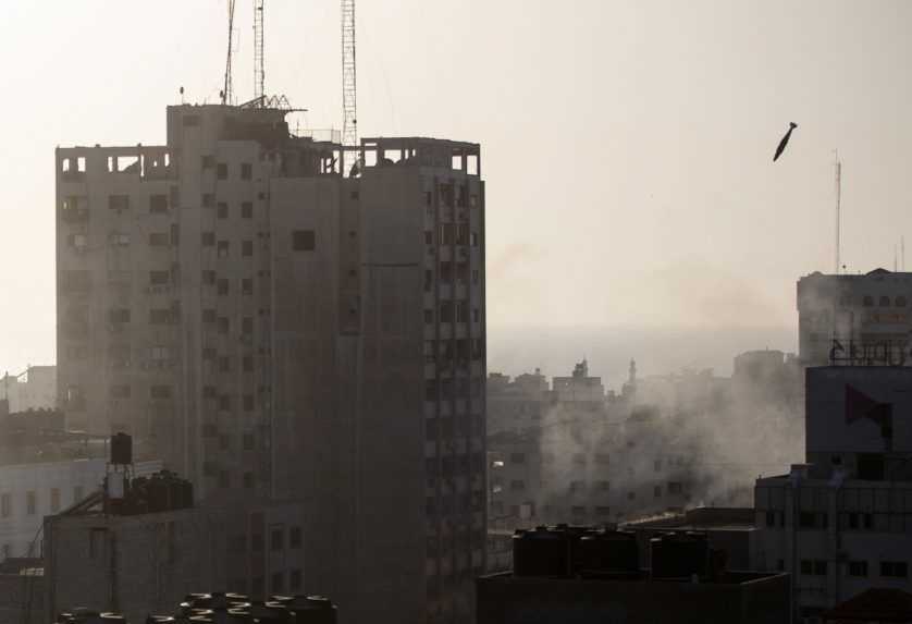 Izraelsko-palestínske boje už majú 60 obetí, vzájomné útoky pokračujú