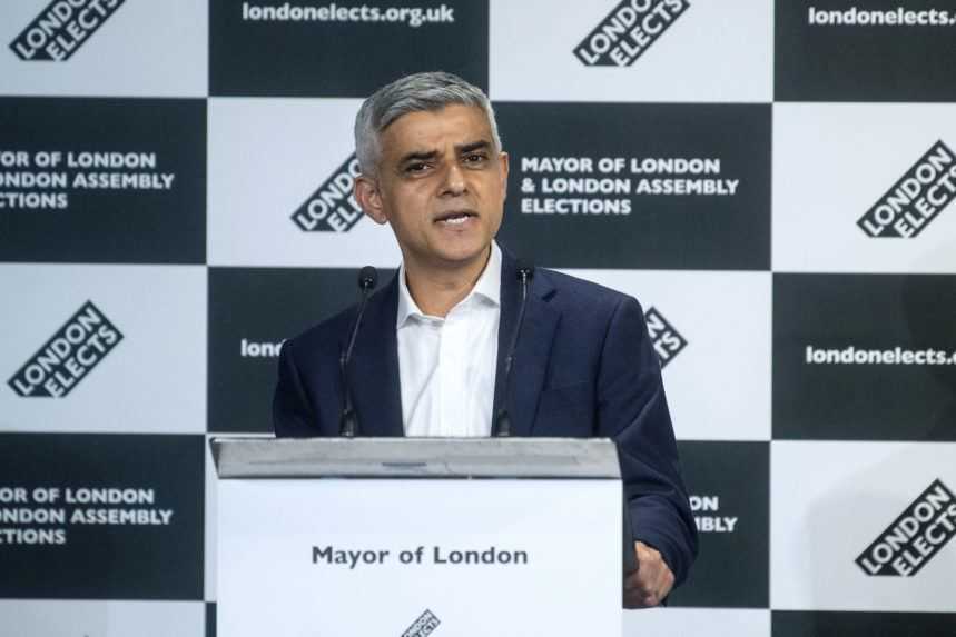 Starostom Londýna bude aj naďalej Sadiq Khan