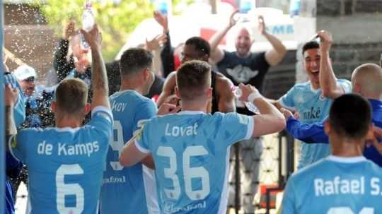 Fortuna liga: Slovan oslavuje titul, Nitra sa lúči s elitou