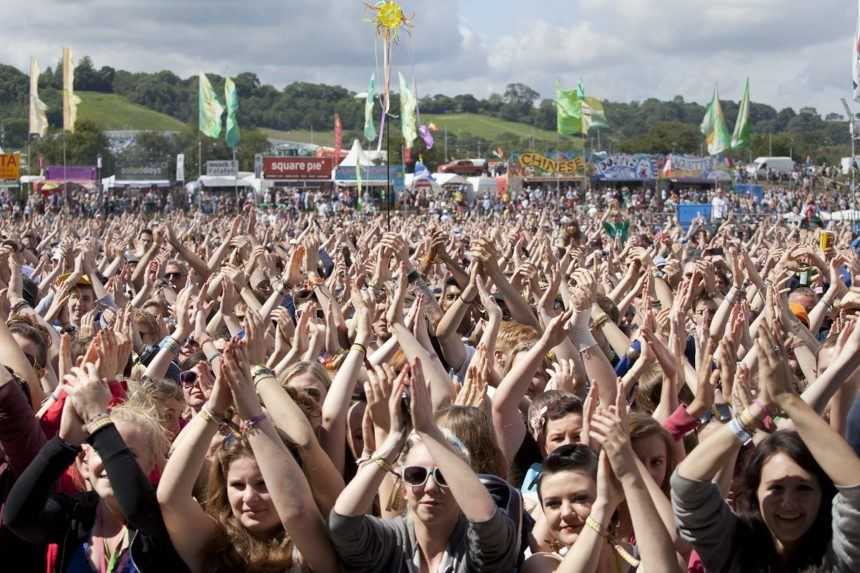 Len dva dni a bez kempovania. Úrady dali festivalu v Glastonbury zelenú, avšak s viacerými podmienkami