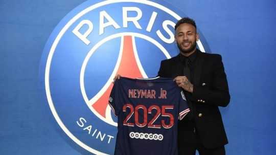 Žiaden prestup nebude. Neymar ostáva v Paríži