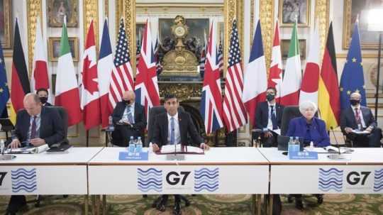 Lídri krajín G7 sa dohodli na zavedení novej dane pre globálne firmy