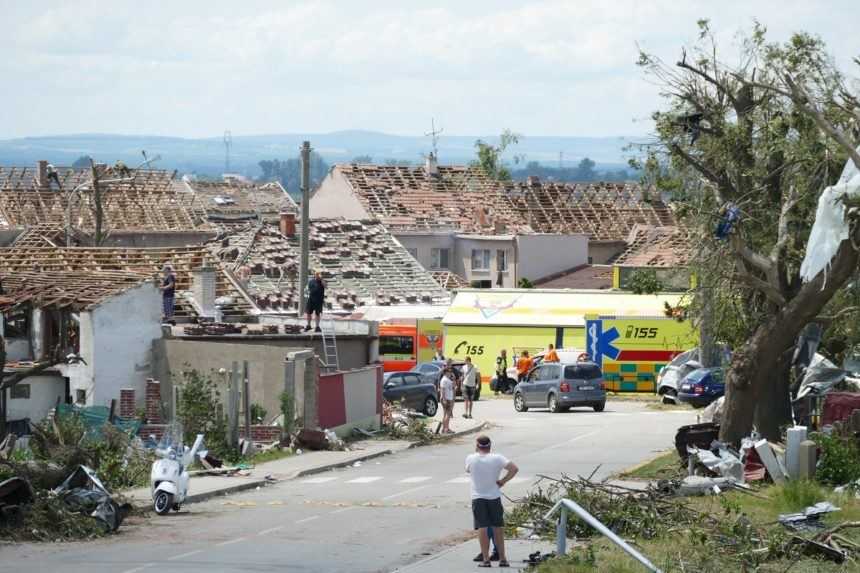 Tornádom postihnutá obec Moravská Nová Ves.