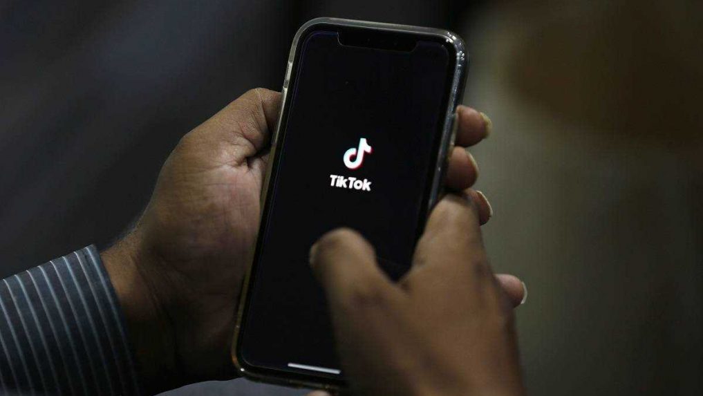 TikTok v USA obnovuje svoje služby. Dôvodom je uistenie prezidenta Trumpa o vyriešení problému