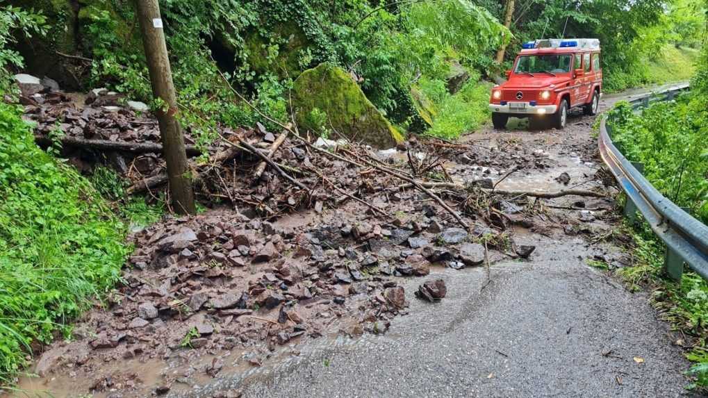 Sever Talianska sužujú záplavy a zosuvy pôdy