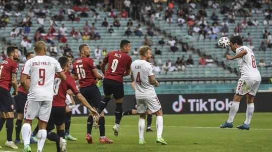 Do semifinále Eura idú Dáni, Česko zdolali 2:1