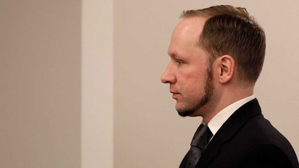 Pre odpor k prisťahovalcom zabil 77 ľudí. Uplynulo 10 rokov od útokov Nóra Breivika
