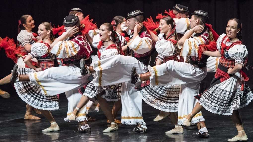 Pondelok bude dňom národného smútku slovenských folkloristov