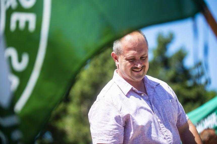 Marián Kotleba na proteste.