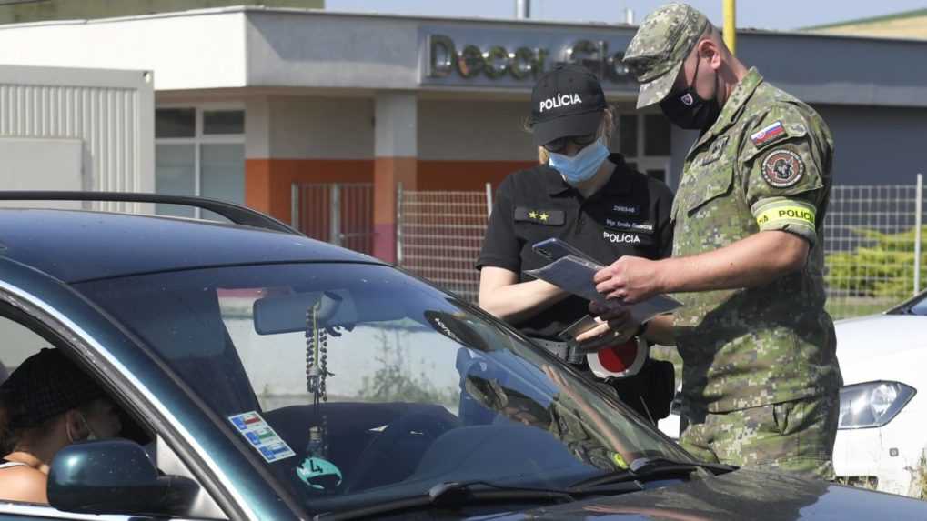 Polícia robí na hraniciach náhodné kontroly. Zaočkovaní budú mať samostatný pruh