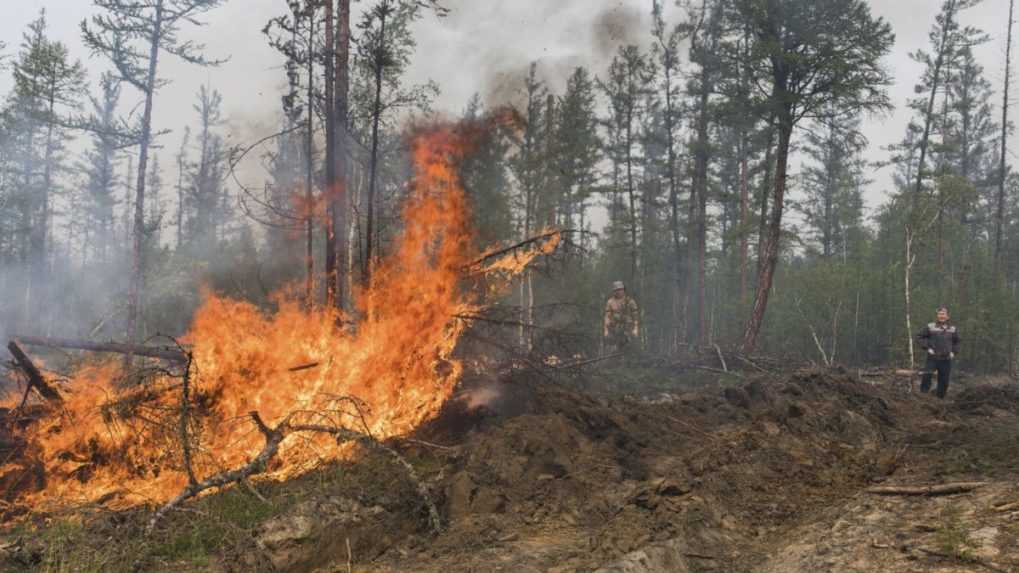 V Rusku vyhlásili režim mimoriadnej situácie pre pokračujúce požiare na Sibíri