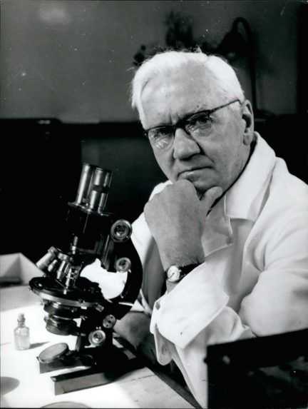 Alexander Fleming.