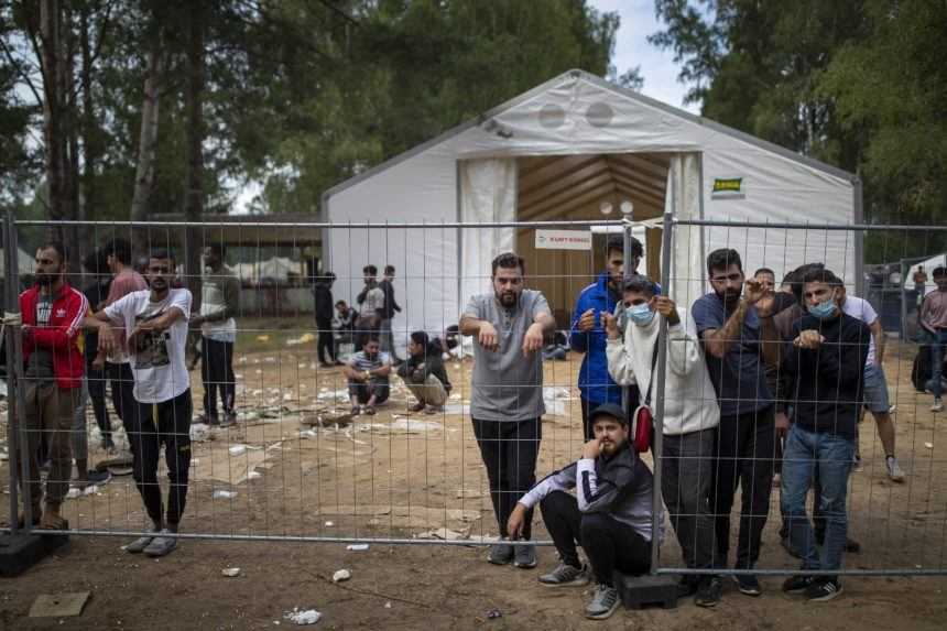 Lukašenko uzatvára hranice, Bielorusko nevpustí späť migrantov