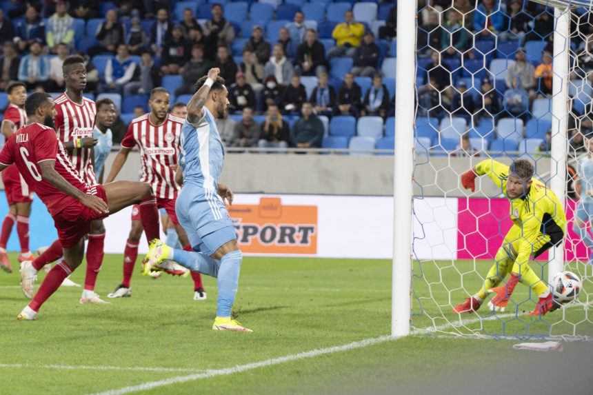 Slovan v odvete remizoval s Olympiakosom a v Európskej lige končí