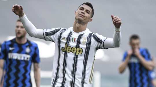 Cristiano Ronaldo v drese Juventusu