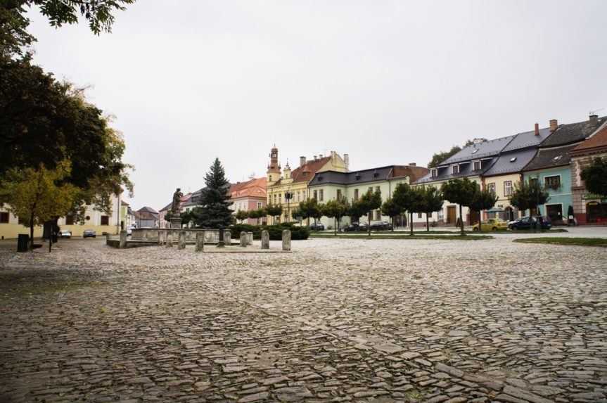 Starostka českého mesta Kouřim zomrela po páde z okna radnice