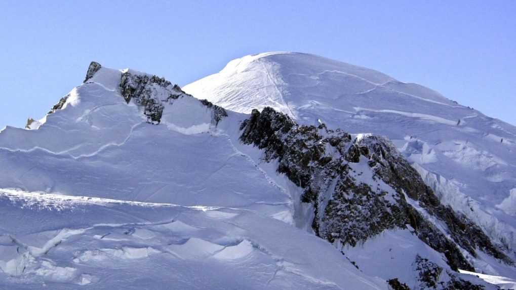 Najvyšší vrch v Alpách Mont Blanc sa za posledné dva roky zmenšil o vyše dva metre