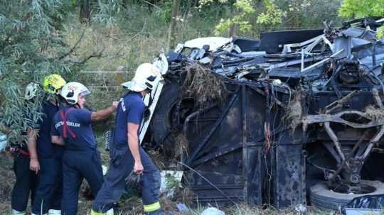 Pri havárii autobusu v Maďarsku zahynulo osem ľudí