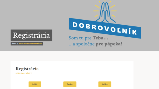 Registrácia dobrovoľníkov na stretnutia s pápežom.