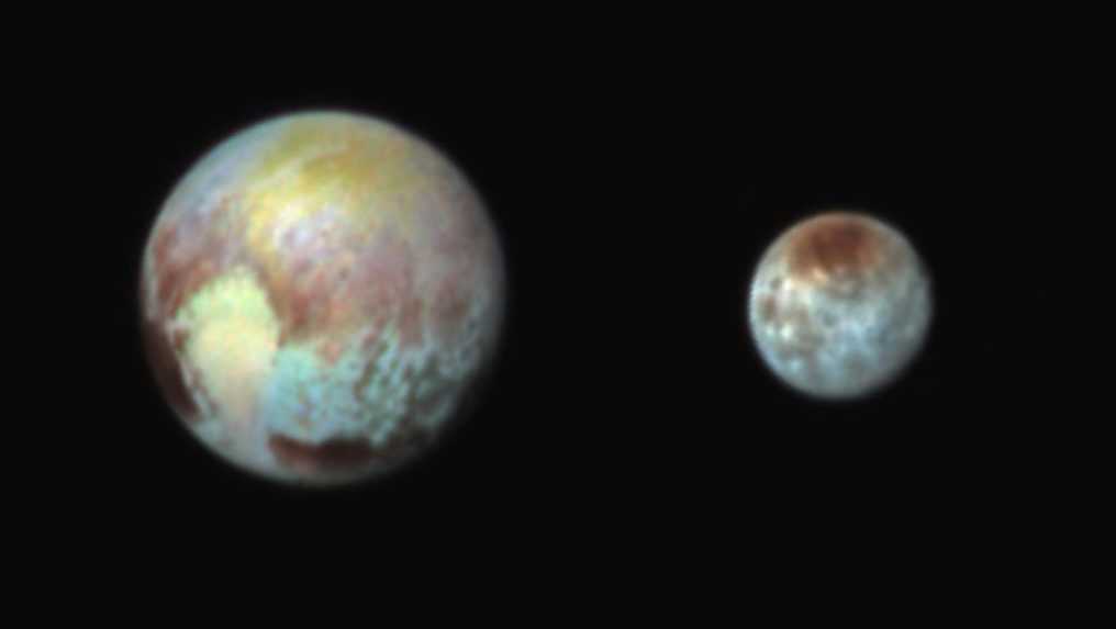 trpasličia planéta Pluto a mesiac Charon
