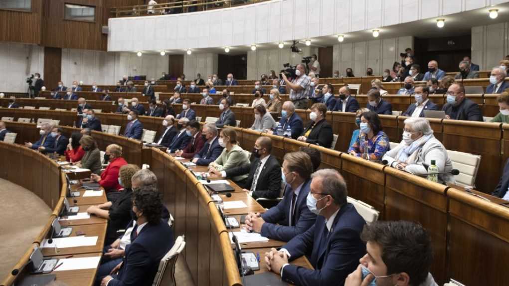 Poslanci neschválili otvorenie ani jednej z troch schôdzí, ktoré iniciovala opozícia