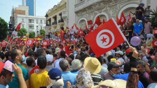 protest proti prezidentovi Tuniska