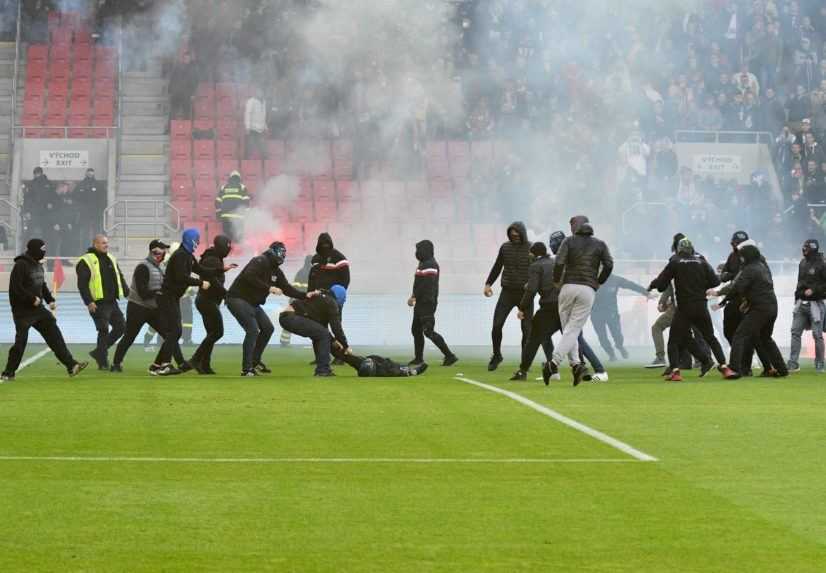 Disciplinárna komisia SFZ rozhodla o ďalších trestoch pre Trnavu a Slovan za incidenty v derby