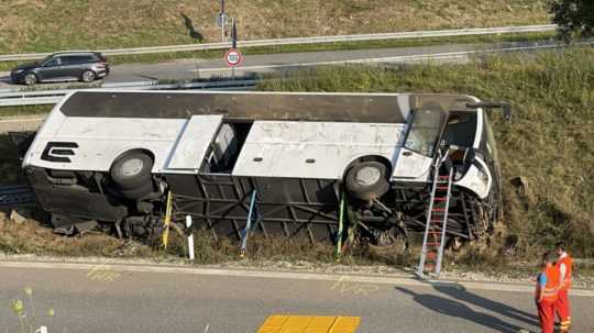 havarovaný autobus