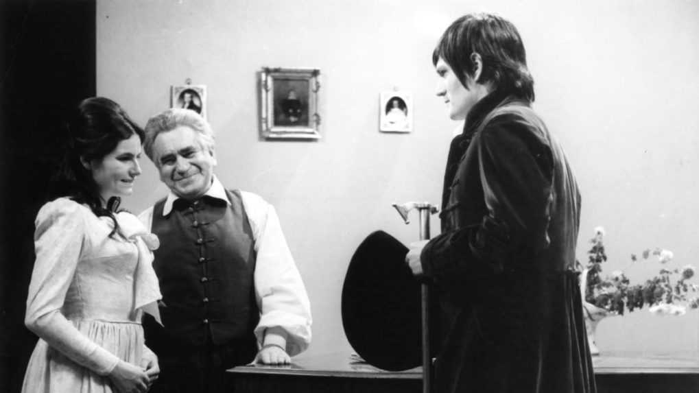 zábery z televíznej inscenácie Kocúrkovo