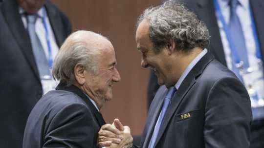 Sepp Blatter a Michel Platini.