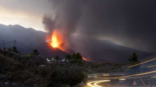 Erupcia sopky na Kanárskych ostrovoch.