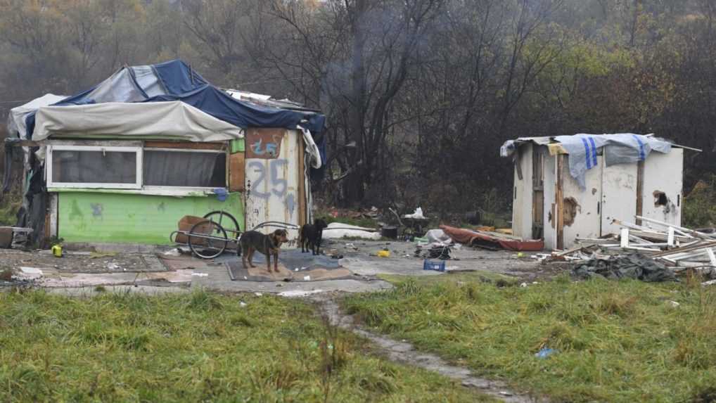 Delegácia poslancov Európskeho parlamentu navštívila osadu Mašličkovo pri Luníku IX