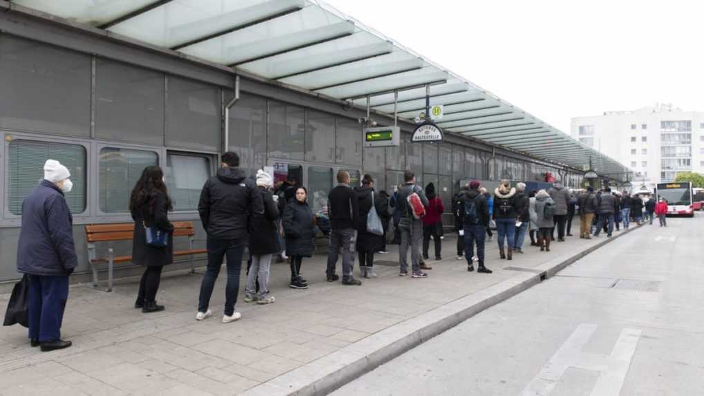 Rakúsko a Sasko chcú ešte viac sprísniť opatrenia proti šíreniu koronavírusu