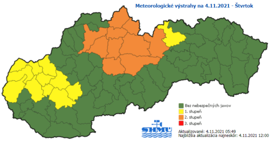 Mapa s výstrahou SHMÚ pred silným vetrom