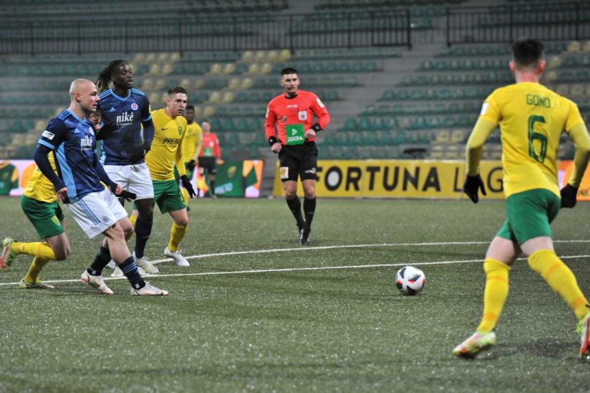 Slovan remizoval v Žiline, na čele tabuľky prezimuje so štvorbodovým náskokom