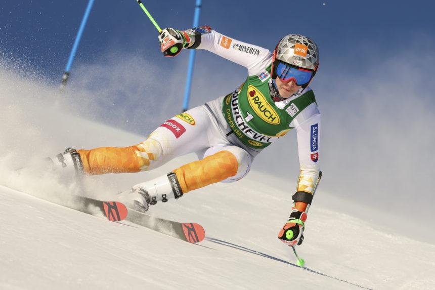 Vlhovej ušlo pódium, obrovský slalom ovládla Shiffrinová