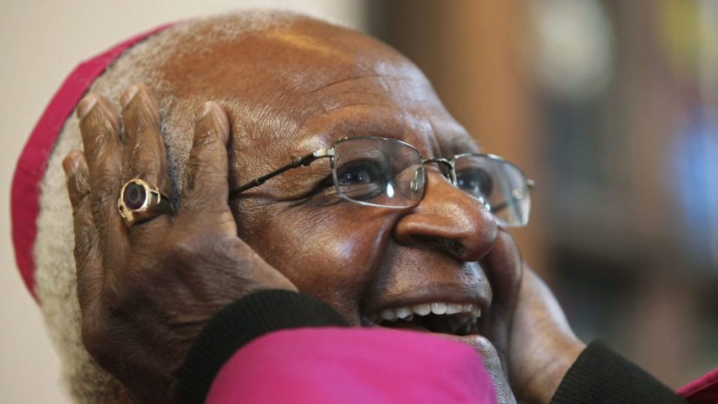 Desmond Tutu bojoval proti rasovej segregácii a za ľudské práva, získal aj Nobelovu cenu