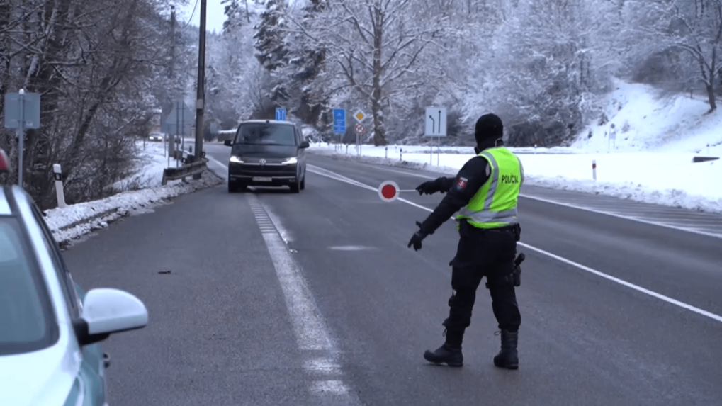 Polícia na viacerých hraničných priechodoch vykonávala kontroly