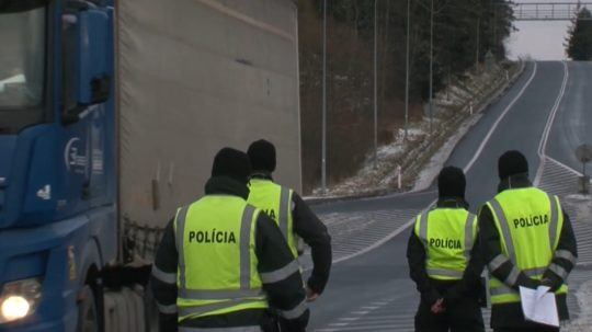 Polícia na hraniciach.