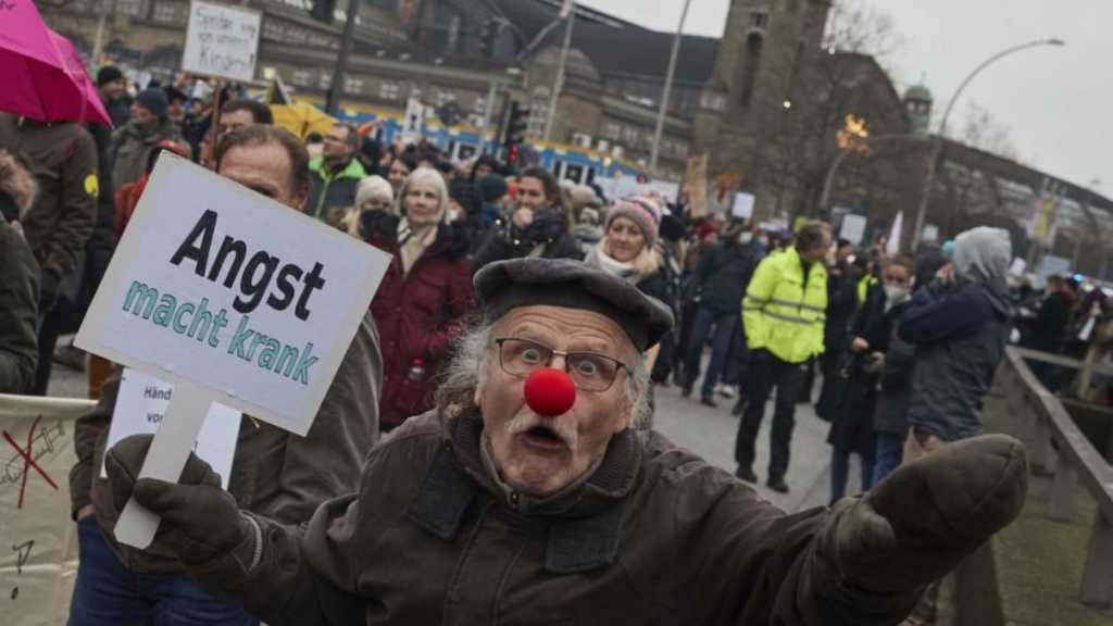 Proti opatreniam protestovali aj Nemci či Holanďania