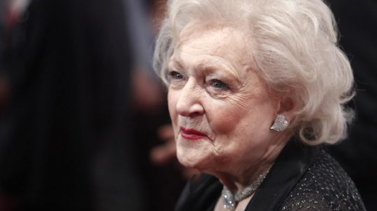 Na archívnej snímke americká herečka Betty Whiteová.