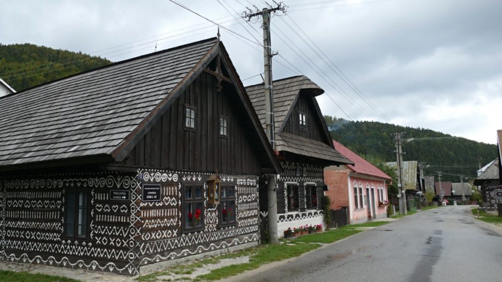 Drevenice v obci Čičmany.