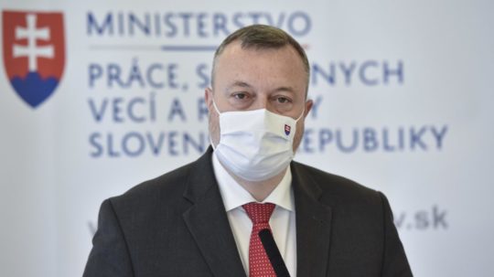 Na snímke minister práce, sociálnych vecí a rodiny SR Milan Krajniak (Sme rodina).