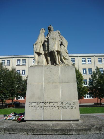 Pomník SNP v Partizánskom.