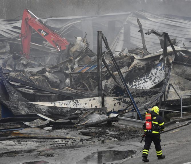 Pozostatky požiaru.