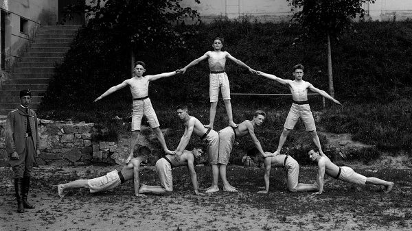 Cvičenia v T&aacute;boře (1924).