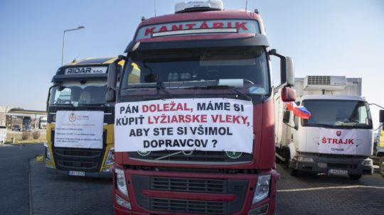 Protest slovenských autodopravcov v Bratislave.